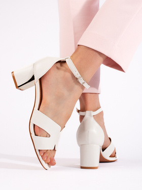 Biele dámske sandále na podpätku