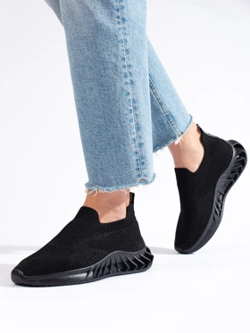 Čierne textilné športové topánky